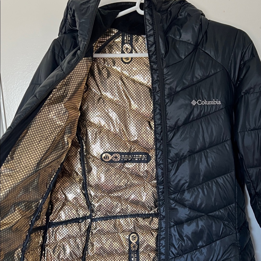 Columbia Women's Midnight Black Puffer Coat - Picture 2 of 6